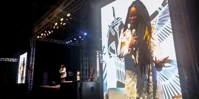 “racismo-foi-reduzido-a-chamar-alguem-de-macaco”,-critica-escritora “racismo-foi-reduzido-a-chamar-alguem-de-macaco”,-critica-escritora