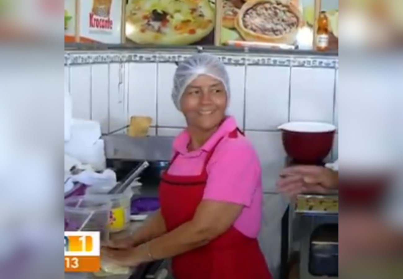 Conheça a mãe que vende pastéis para pagar faculdade de medicina das filhas conheca-a-mae-que-vende-pasteis-para-pagar-faculdade-de-medicina-das-filhas