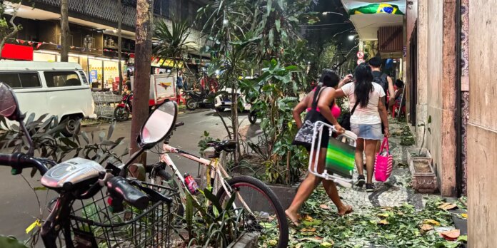 mais-de-510-mil-imoveis-ainda-estao-sem-luz-no-rio mais-de-510-mil-imoveis-ainda-estao-sem-luz-no-rio