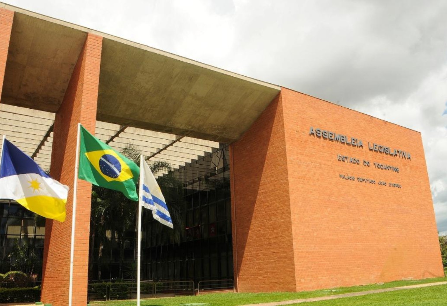 Justiça condena ex-servidores da Assembleia do TO por esquema de ‘funcionário fantasma’ justica-condena-ex-servidores-da-assembleia-do-to-por-esquema-de-‘funcionario-fantasma’