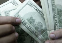 Dólar fecha estável, mas acumula queda de 1,82% em julho dolar-fecha-estavel,-mas-acumula-queda-de-1,82%-em-julho