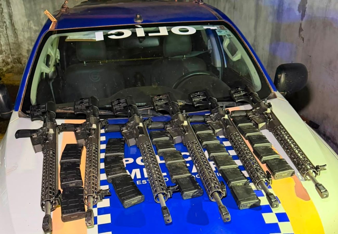 Fuzis são encontrados dentro de carro após capotamento no TO fuzis-sao-encontrados-dentro-de-carro-apos-capotamento-no-to