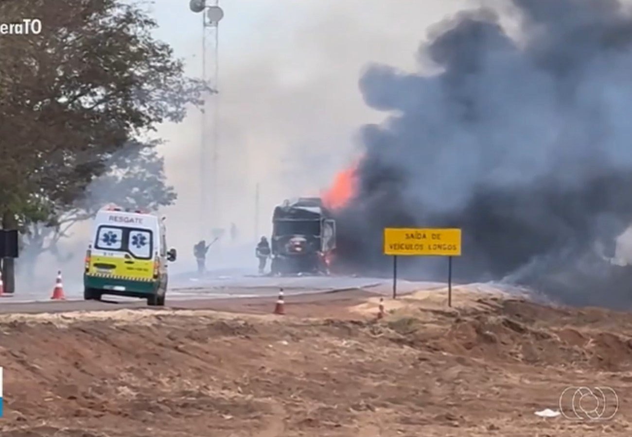 Motorista bêbado é preso na BR-153 após furar fila e reclamar de interdição, diz PRF motorista-bebado-e-preso-na-br-153-apos-furar-fila-e-reclamar-de-interdicao,-diz-prf