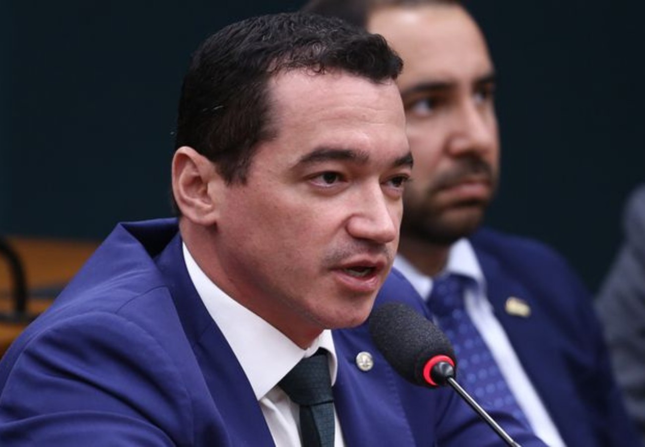 alexandre-guimaraes,-candidato-ao-senado,-declara-r$-2,6-milhoes-em-bens-ao-tse alexandre-guimaraes,-candidato-ao-senado,-declara-r$-2,6-milhoes-em-bens-ao-tse