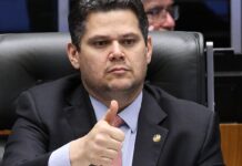 Alcolumbre destrava PEC do fim da 6×1 após conversas com Lula alcolumbre-destrava-pec-do-fim-da-6×1-apos-conversas-com-lula