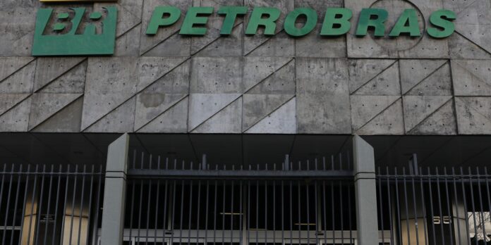 petrobras-anuncia-descoberta-de-petroleo-na-foz-do-amazonas