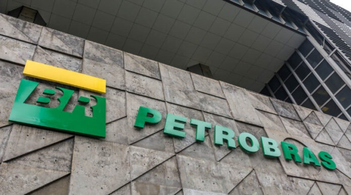 petrobras-assina-contrato-para-projeto-de-captura-de-carbono-no-rj
