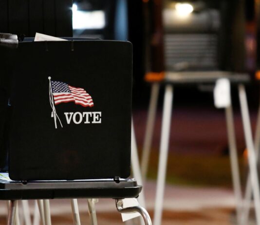 Democrata da Flórida vence primárias para Senado dos Estados Unidos democrata-da-florida-vence-primarias-para-senado-dos-estados-unidos