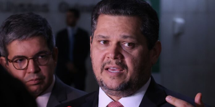 alcolumbre-envia-pec-do-fim-da-escala-6×1-para-ccj-do-senado alcolumbre-envia-pec-do-fim-da-escala-6×1-para-ccj-do-senado