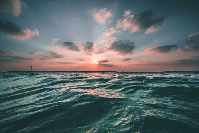 sob-el-nino,-oceanos-batem-recorde-historico-de-calor