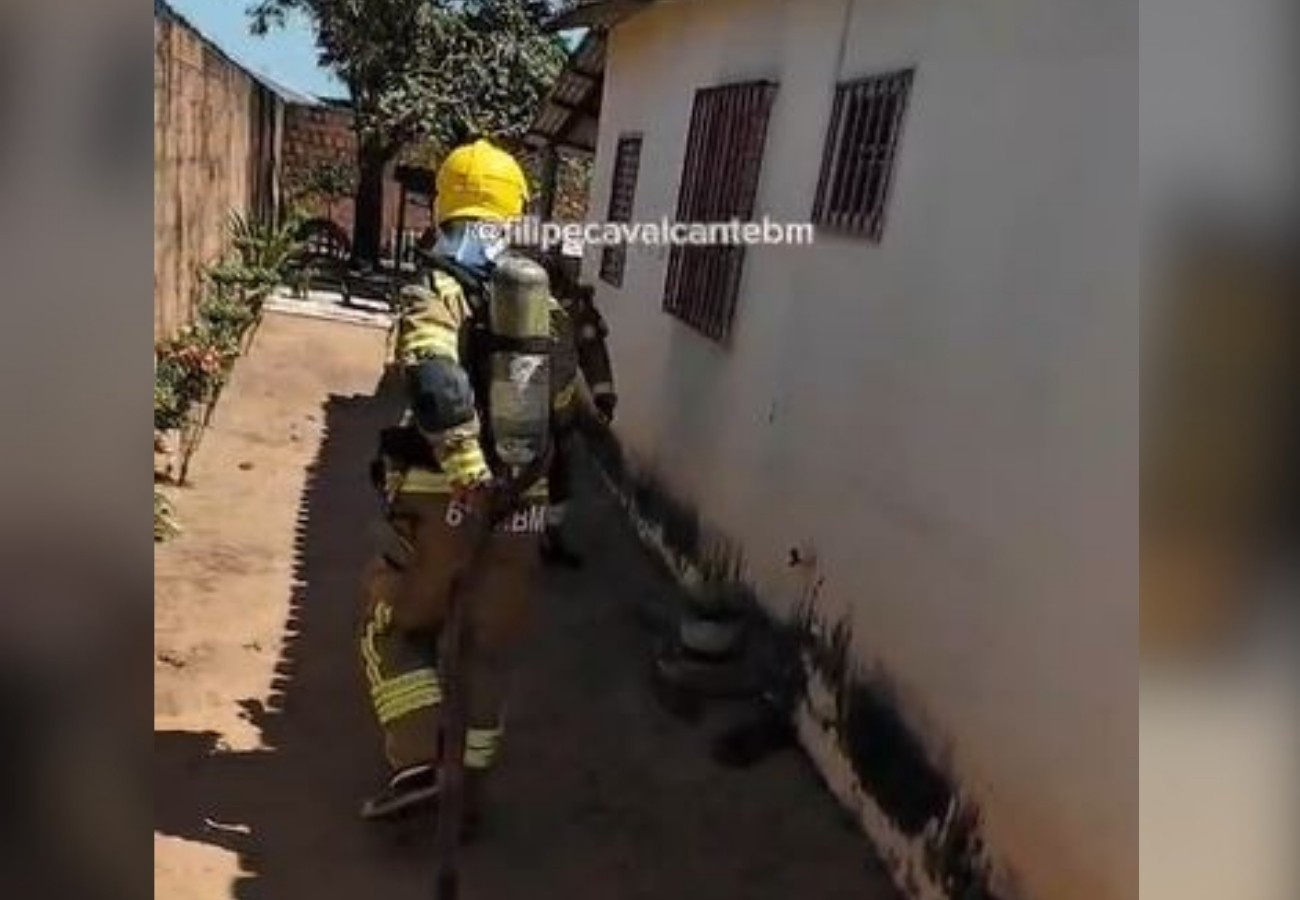 mulher-e-encontrada-morta-dentro-de-casa-apos-moradores-suspeitarem-de-vazamento-de-gas mulher-e-encontrada-morta-dentro-de-casa-apos-moradores-suspeitarem-de-vazamento-de-gas