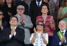 Começa o desfile cívico-militar do Dia da Independência em Brasília comeca-o-desfile-civico-militar-do-dia-da-independencia-em-brasilia