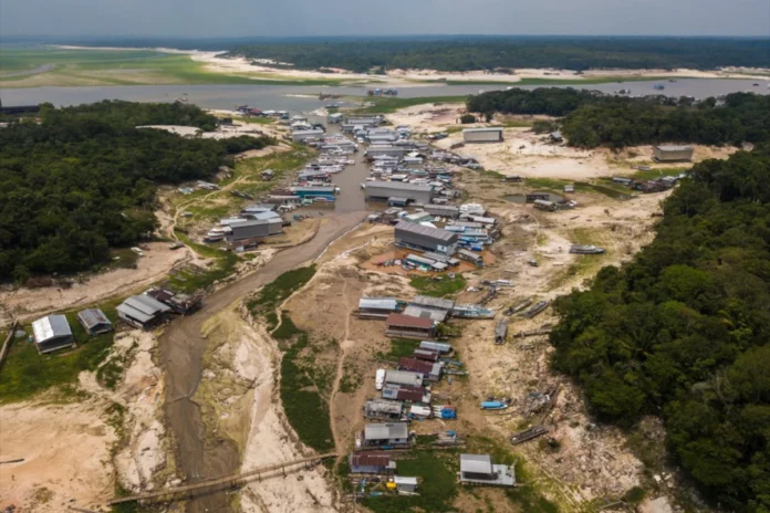 el-nino-de-2024-expos-a-seca-quase-40%-das-areas-habitadas-da-amazonia