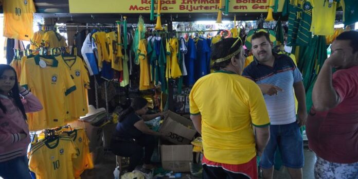 vendas-no-comercio-caem-0,8%-em-julho,-com-“ressaca”-da-copa-do-mundo vendas-no-comercio-caem-0,8%-em-julho,-com-“ressaca”-da-copa-do-mundo