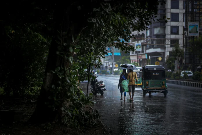 chuvas-extremas-causam-mortes-e-estragos-na-india,-nepal-e-tailandia