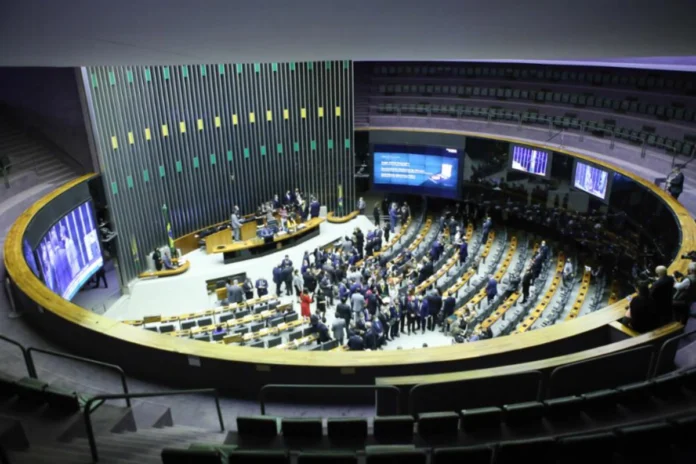 deputados-com-propostas-que-atacam-unidades-de-conservacao-tentam-reeleicao