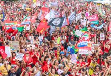 Milhares ocupam Copacabana em ato pela democracia e em apoio a Lula milhares-ocupam-copacabana-em-ato-pela-democracia-e-em-apoio-a-lula