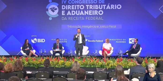durigan-defende-receita-como-plataforma-de-inteligencia-do-estado