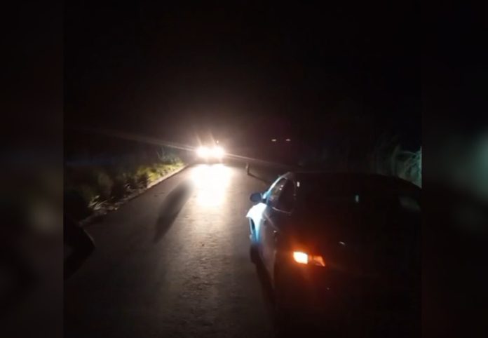 jovem-de-18-anos-morre-e-outra-pessoa-fica-ferida-apos-moto-ser-atingida-na-traseira-por-carro