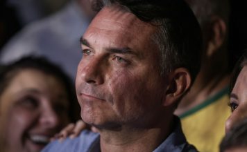 Em sabatina, Flávio não explica propostas e faz acusações sem provas em-sabatina,-flavio-nao-explica-propostas-e-faz-acusacoes-sem-provas