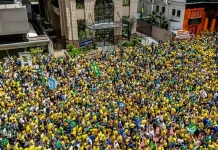 Campanha de Flávio Bolsonaro realiza manifestação na Paulista campanha-de-flavio-bolsonaro-realiza-manifestacao-na-paulista