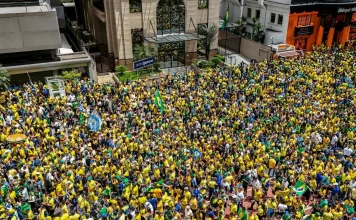 Campanha de Flávio Bolsonaro realiza manifestação na Paulista campanha-de-flavio-bolsonaro-realiza-manifestacao-na-paulista