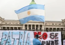 Milei lança plano para demitir 21 mil servidores na Argentina milei-lanca-plano-para-demitir-21-mil-servidores-na-argentina
