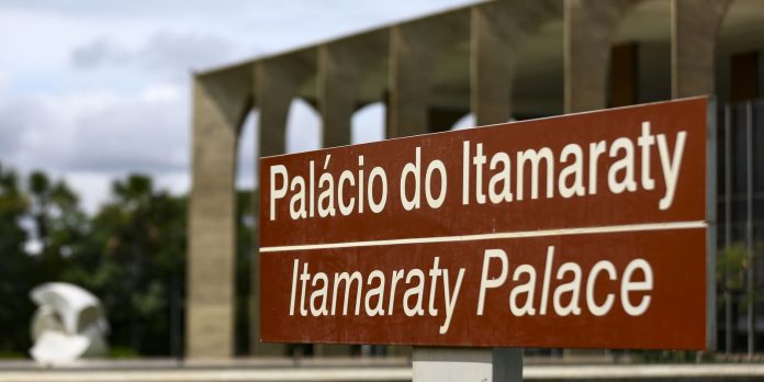 itamaraty-acusa-milei-de-tentar-interferir-na-eleicao-brasileira