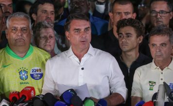 PF investiga circunstâncias da fuga de Flávio Bolsonaro do Brasil pf-investiga-circunstancias-da-fuga-de-flavio-bolsonaro-do-brasil
