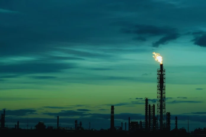 trump-elimina-regras-de-reducao-das-emissoes-de-metano-para-empresas-de-petroleo-e-gas