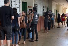 Estudantes relatam violência relacionada à eleição presidencial estudantes-relatam-violencia-relacionada-a-eleicao-presidencial